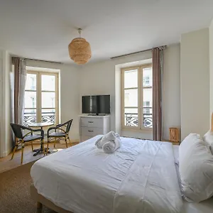  Appartement Lovely Parisien